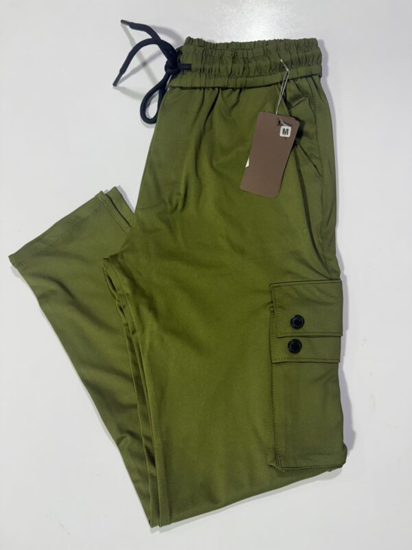 Olive Green Trousers – Minimalist Streetwear with a Classic Utility Touch