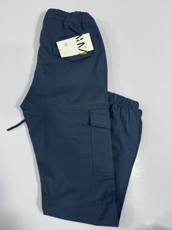 EdgeTrek Cargo Trousers – Bold Utility. Everyday Function.